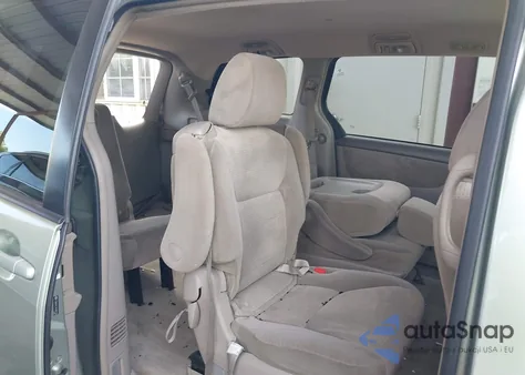 2010 Toyota Sienna Le from USA, damaged, VIN 5TDKK4CC1AS307336